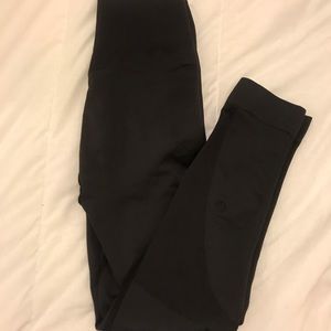 Lululemon Zone In Tight Bundle size 4